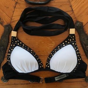 Victoria’s Secret bikini top